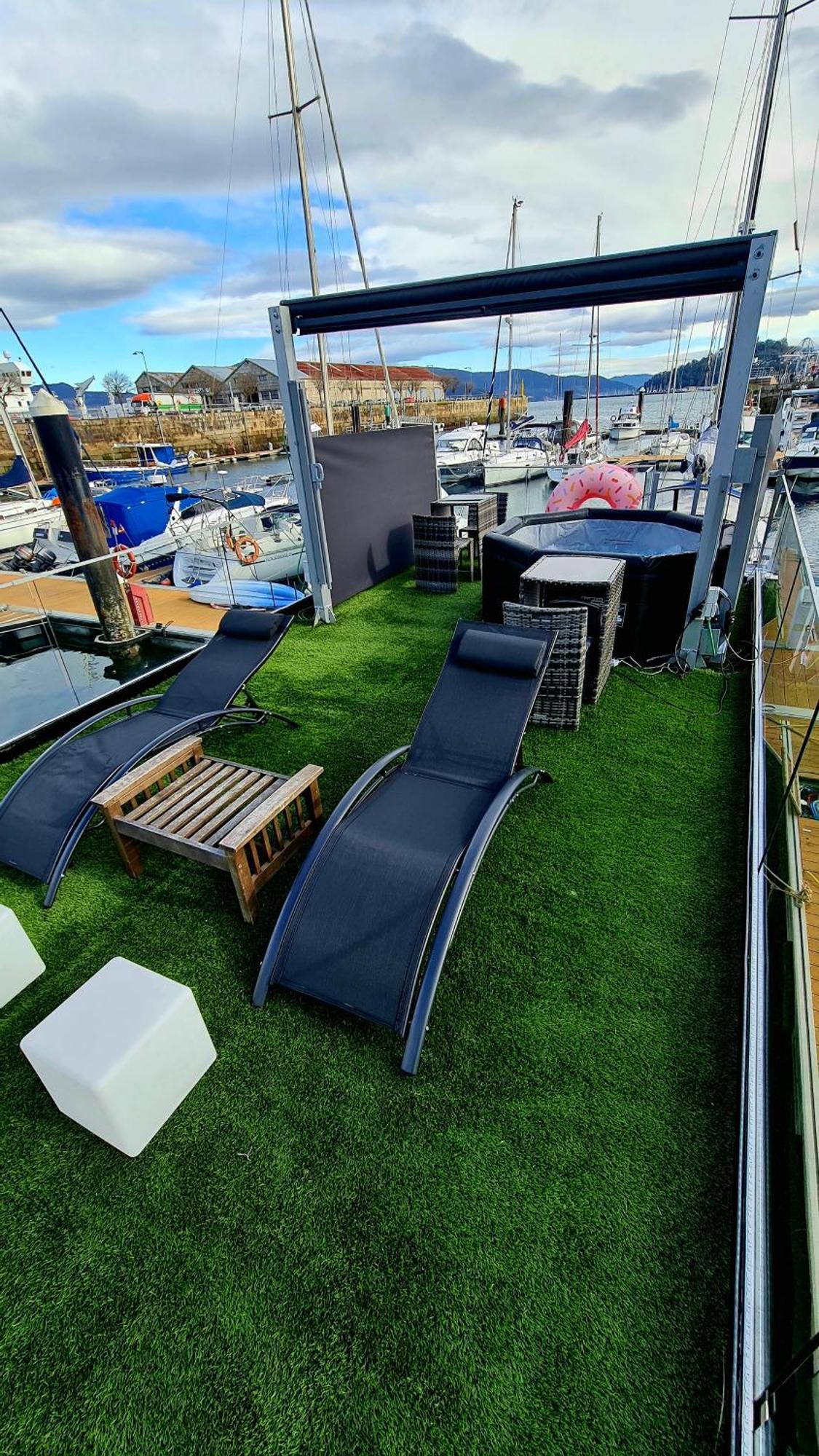 Barco-Apartamento En El Nautico De Виго Экстерьер фото