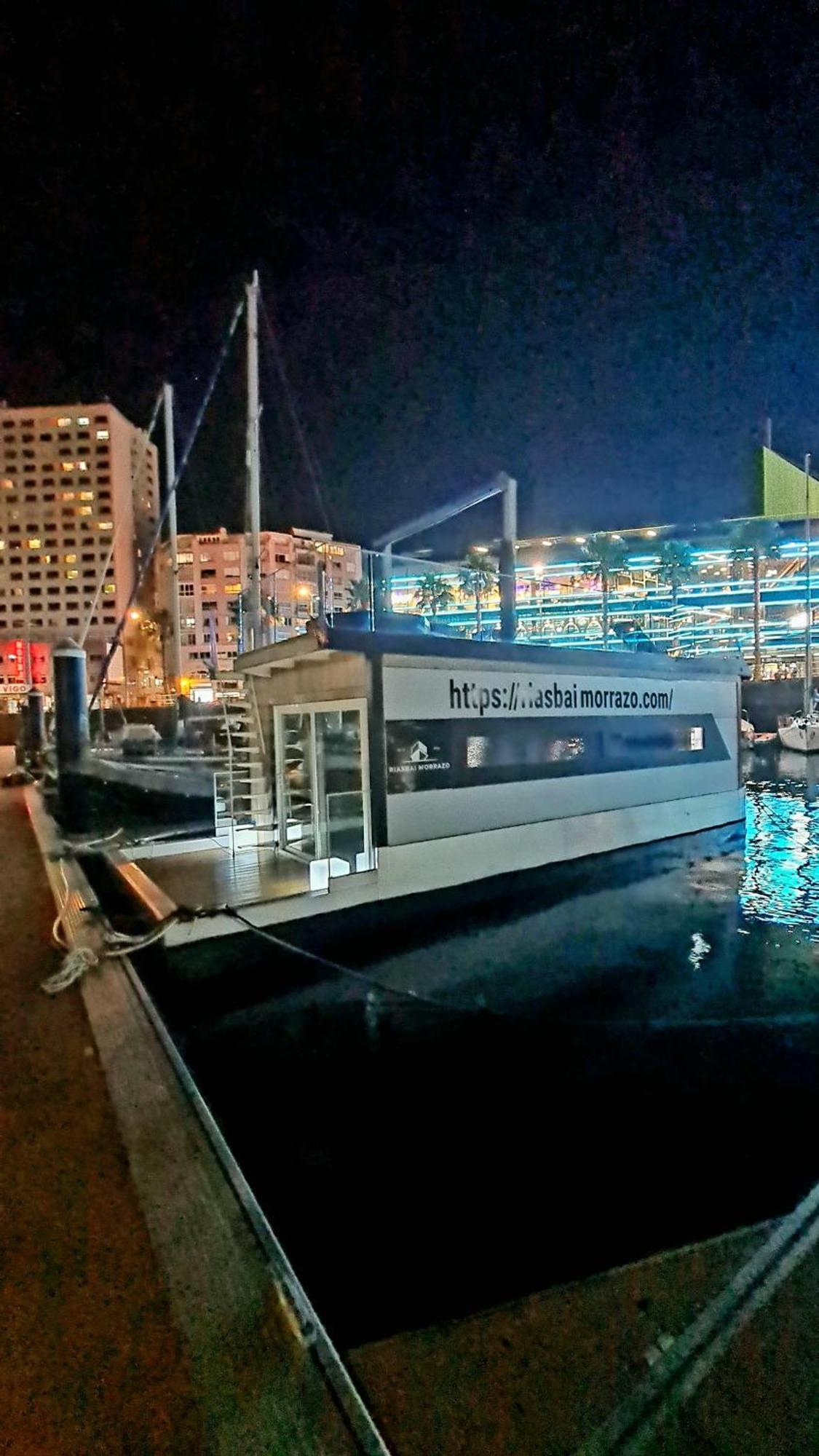 Barco-Apartamento En El Nautico De Виго Экстерьер фото