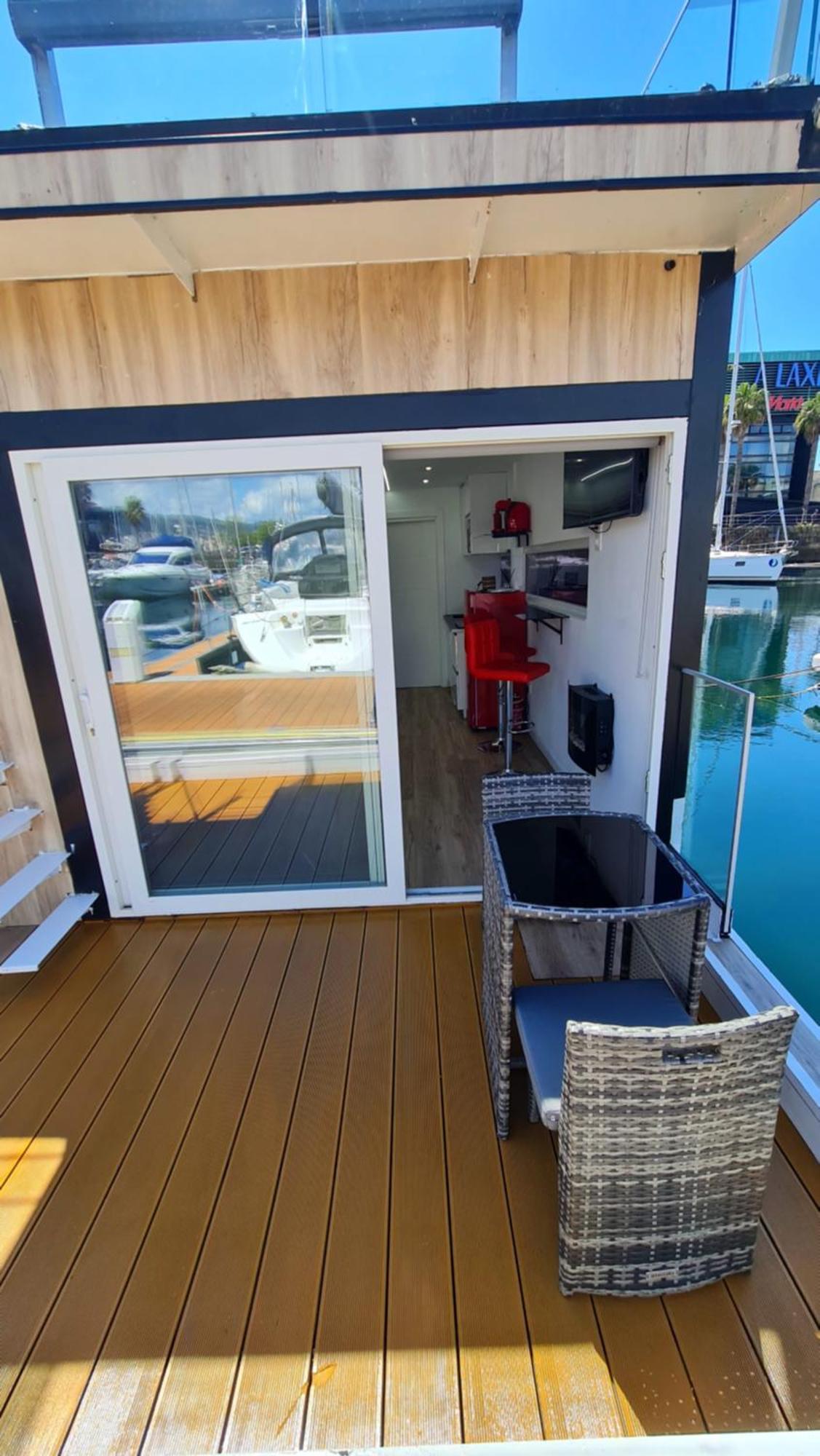 Barco-Apartamento En El Nautico De Виго Экстерьер фото
